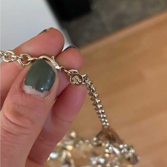 Elegant Silver Necklace - Picture 3 of 4